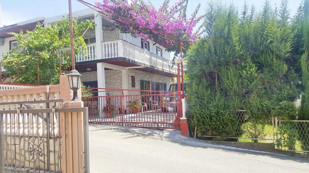Aparthotel Monterria Bar Exterior photo