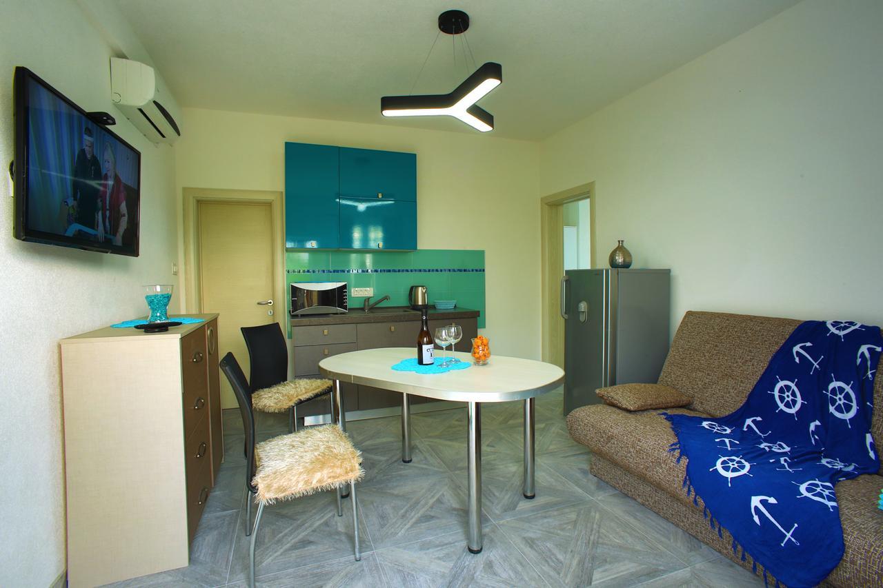Aparthotel Monterria Bar Exterior photo