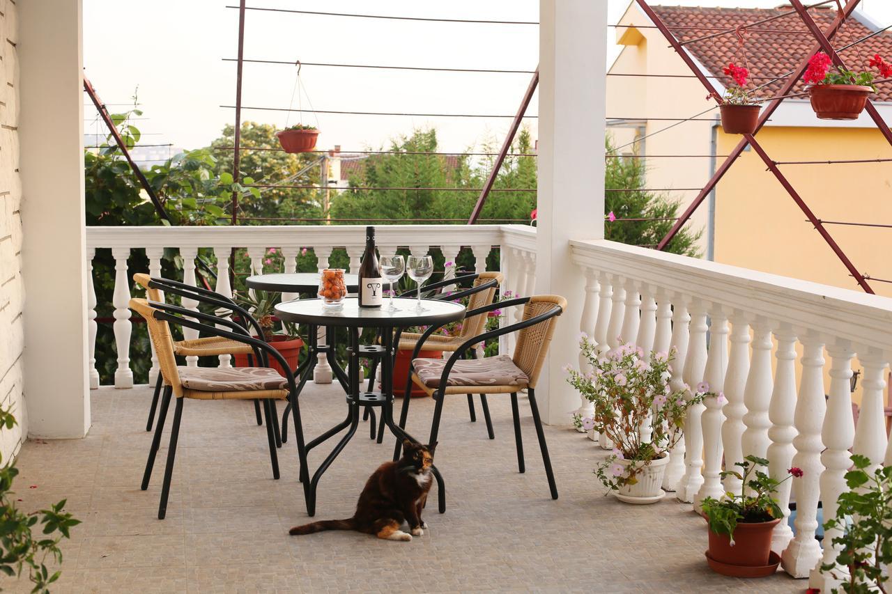 Aparthotel Monterria Bar Exterior photo