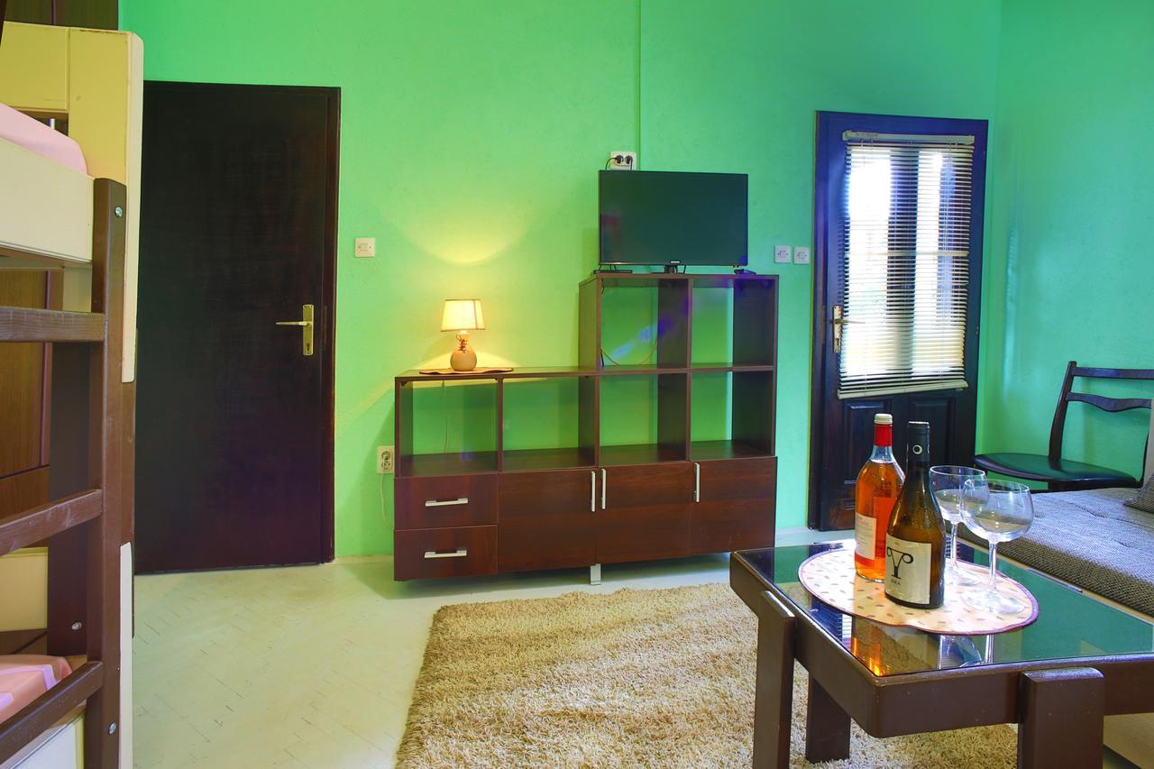 Aparthotel Monterria Bar Exterior photo